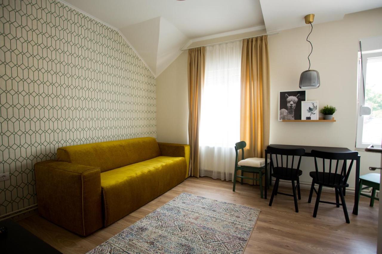 Apartman Zeka Paragvajac Appartamento Subotica Esterno foto