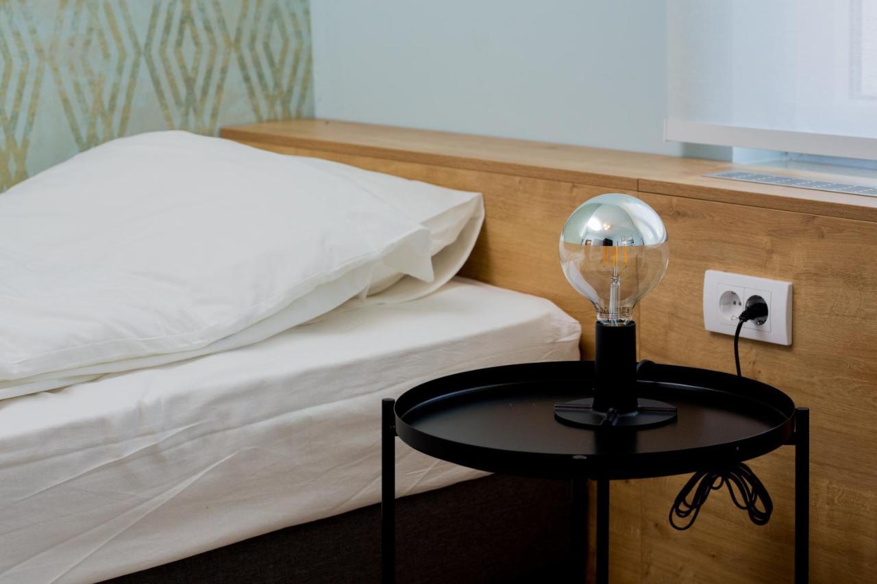 Apartman Zeka Paragvajac Appartamento Subotica Esterno foto