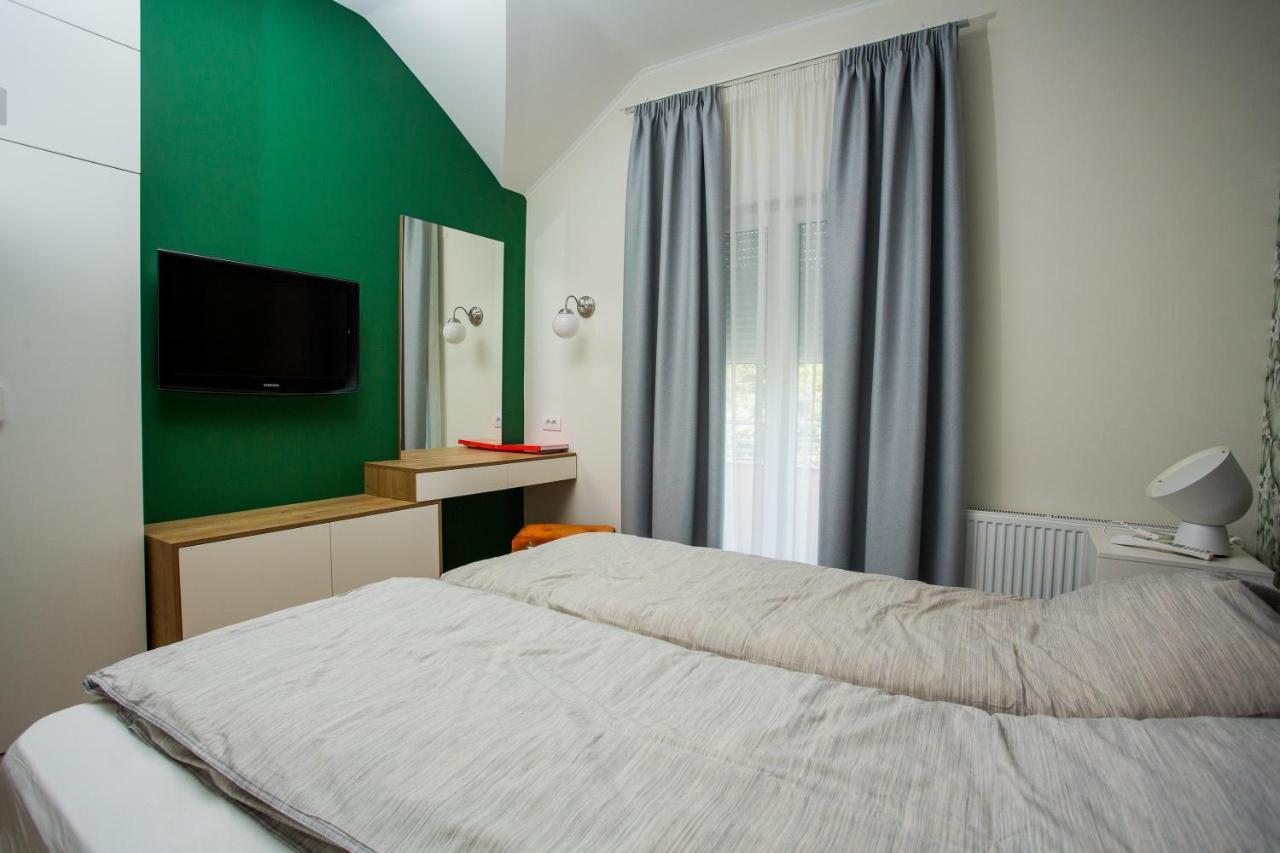 Apartman Zeka Paragvajac Appartamento Subotica Esterno foto